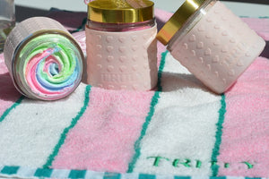5 Truly Accessories to Pack for Your Spring Vacay