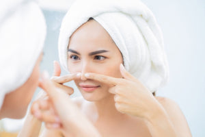 Why You Shouldn’t Pop Those “Blackheads” On Your Nose