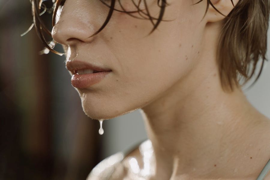 How to Stop Sweating Underarms