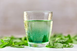 Is Chlorophyll Water the Secret to Smelling Good?
